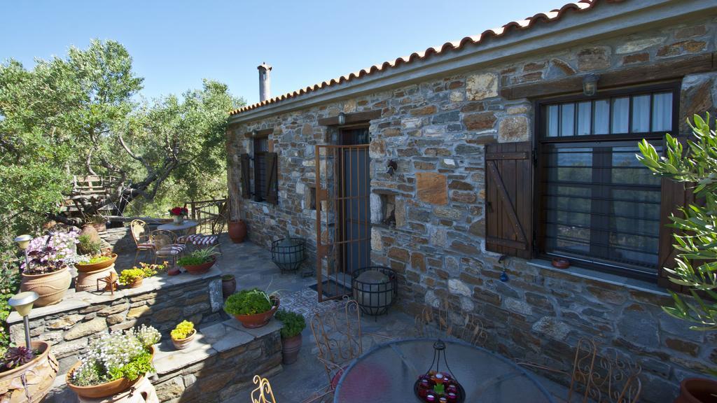 Petrino Spiti Villa Parthenon Exterior photo
